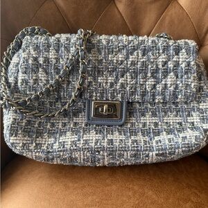 Tweed flap bag like new!!!